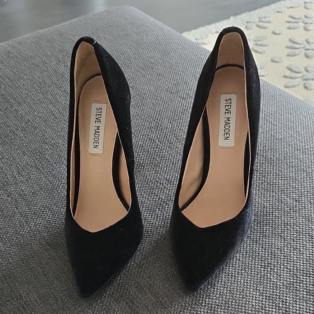 Steve Madden Classic Black Heels